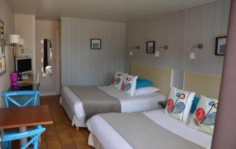 Hotel Monet La Rivière-Saint-Sauveur Exteriör bild